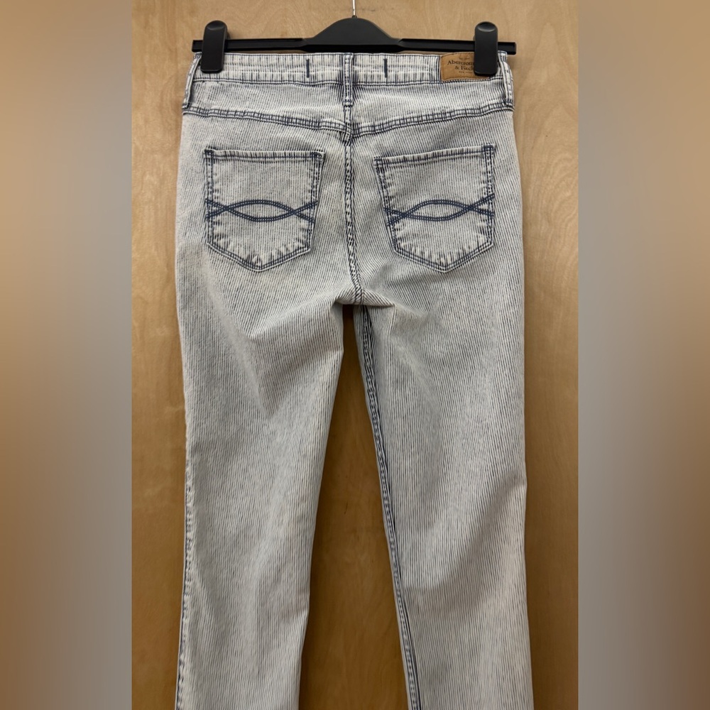 Abercrombie & Fitch High Rise Super skinny Pinstripe Jean - Picture 11 of 16